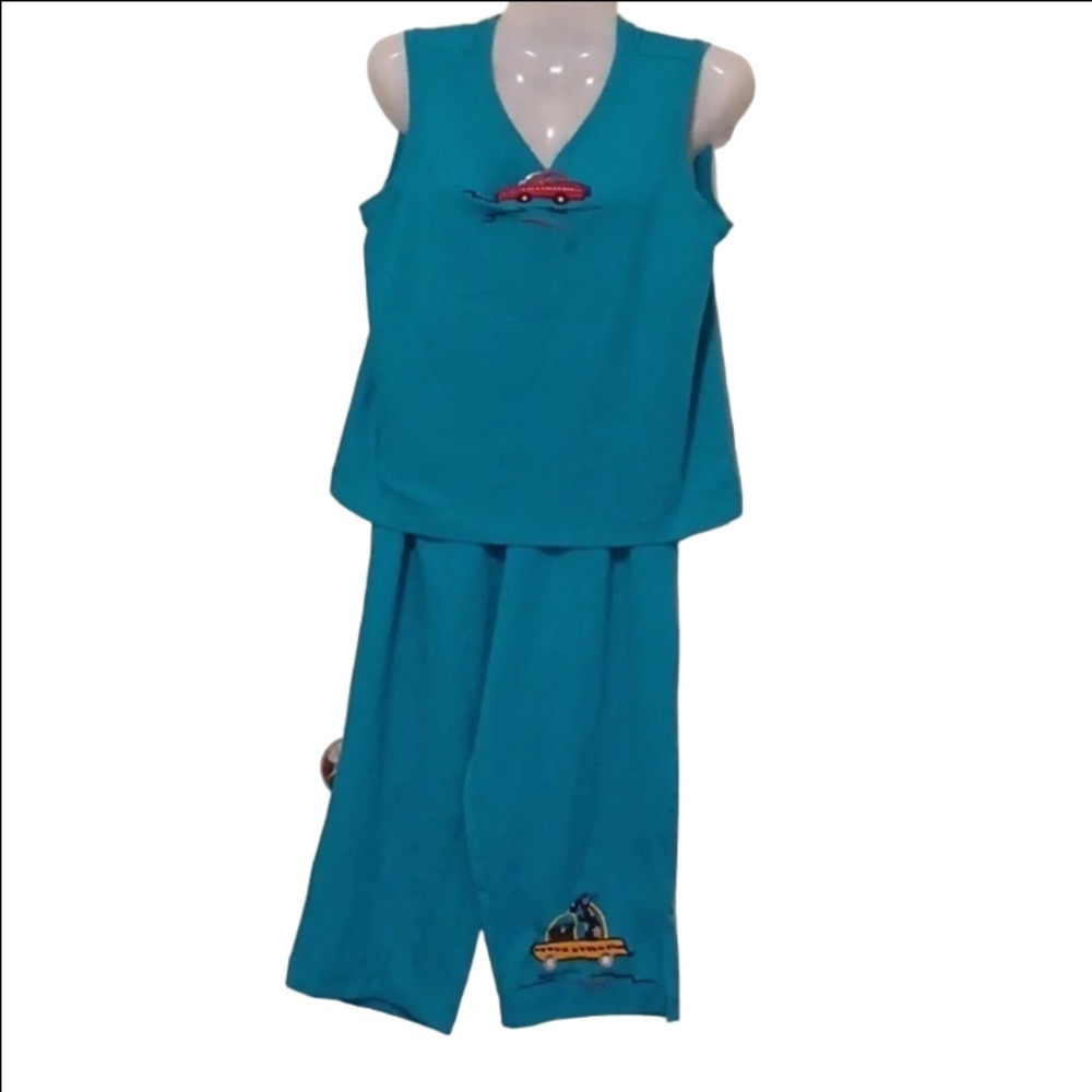 Onque TANK top and shorts with cute embroidery Women's Size Small Petite